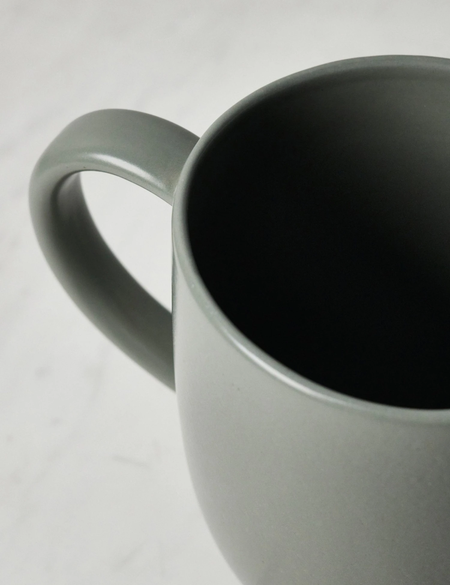 CasafinaPacificaPitcher_Artichoke_5621.jpg Lulu And Georgia Casafina Pacifica Pitcher Artful Proportions Collection