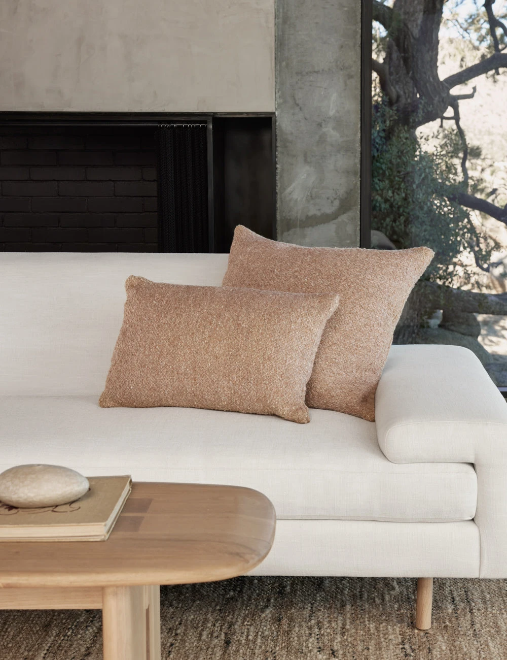 PillowPairings_21214-SITECROP_40caf4fd-ae8c-48b4-8f88-0c731ef5f249.jpg Lulu And Georgia Manon Linen Bouclé Pillow Artful Proportions Collection