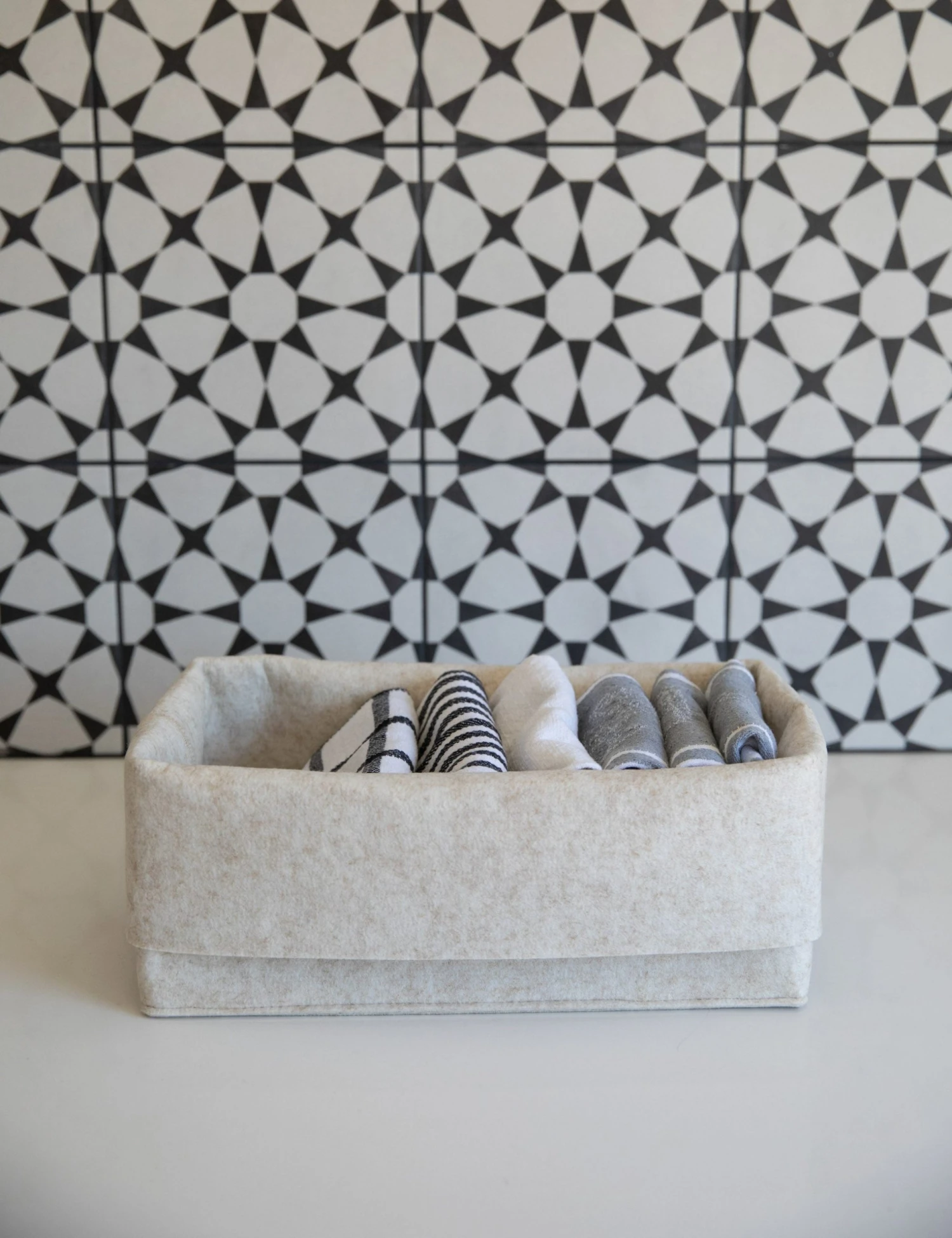 Lulu And Georgia SortJoy The Flex Bin, Small (Set Of 3) Décor 11 Lulu And Georgia SortJoy The Flex Bin, Small (Set Of 3) Décor