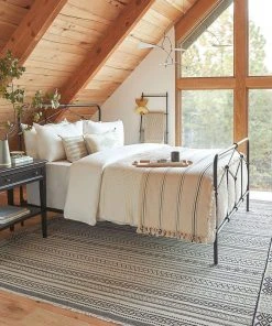 Lulu And Georgia House No. 23 Monte Viso Bed Cover