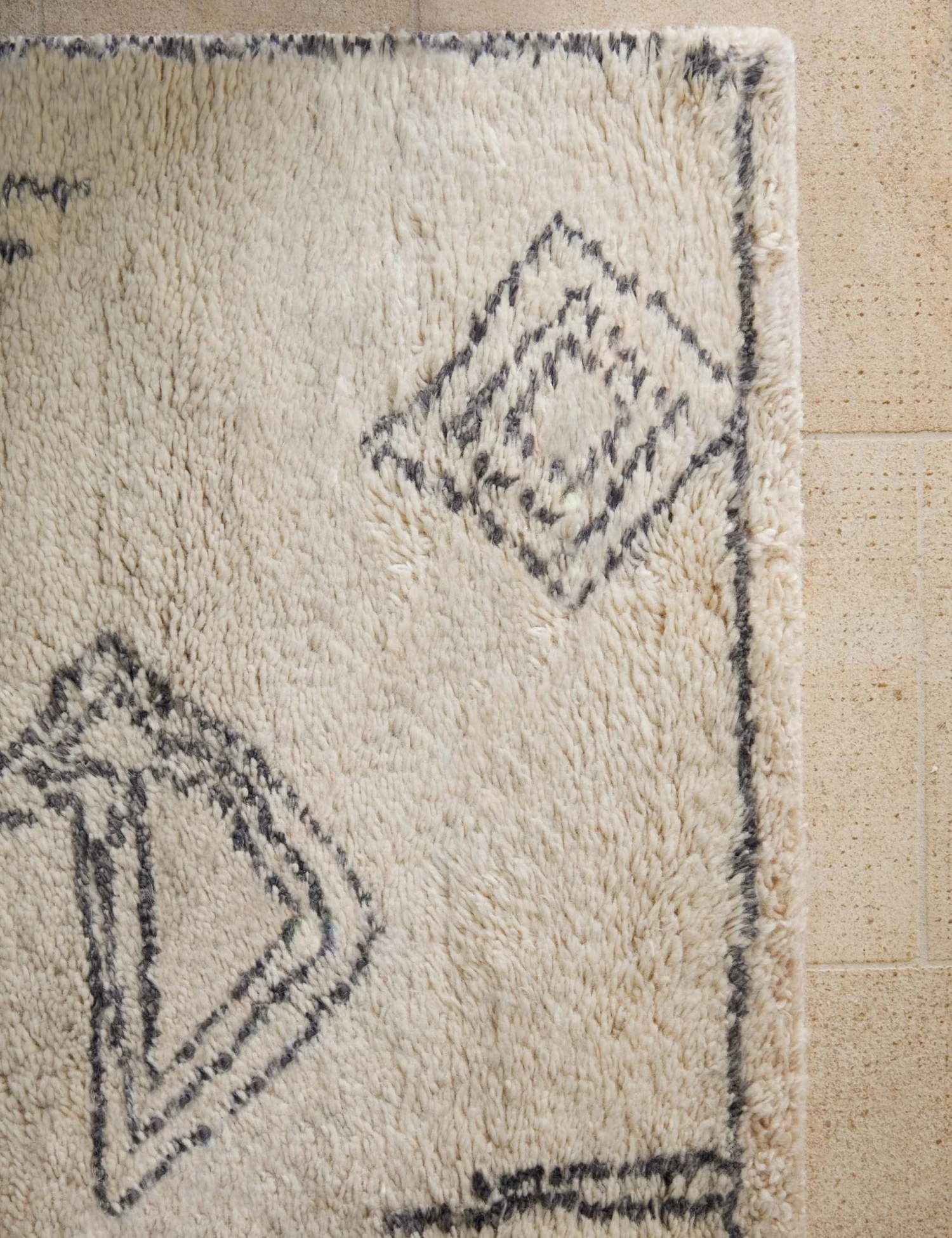 giles_rug_vignette_0744-site_crop.jpg Lulu And Georgia Giles Moroccan Shag Rug Rugs