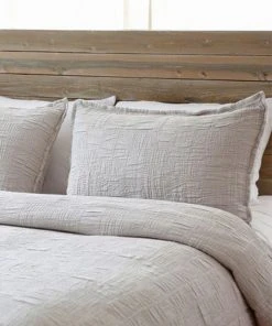 Lulu And Georgia Pom Pom At Home Harbour Matelassé Coverlet Élan Byrd Collection 12 Lulu And Georgia Pom Pom At Home Harbour Matelassé Coverlet Élan Byrd Collection