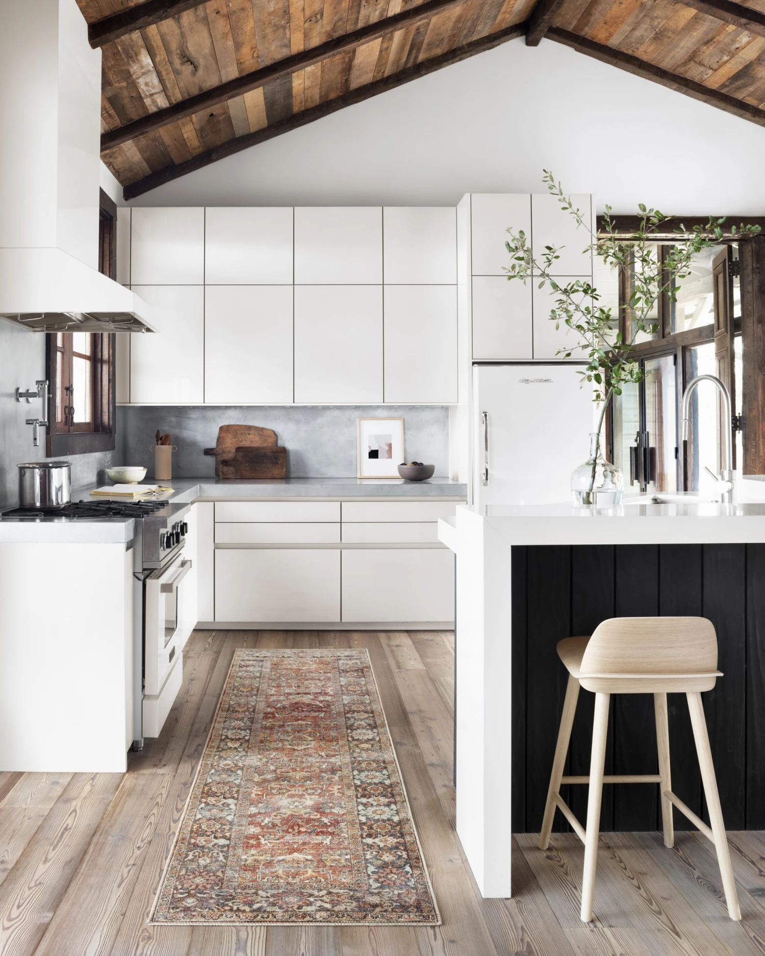 layllay-02sqnn_7.jpg Lulu And Georgia Rugs Della Rug