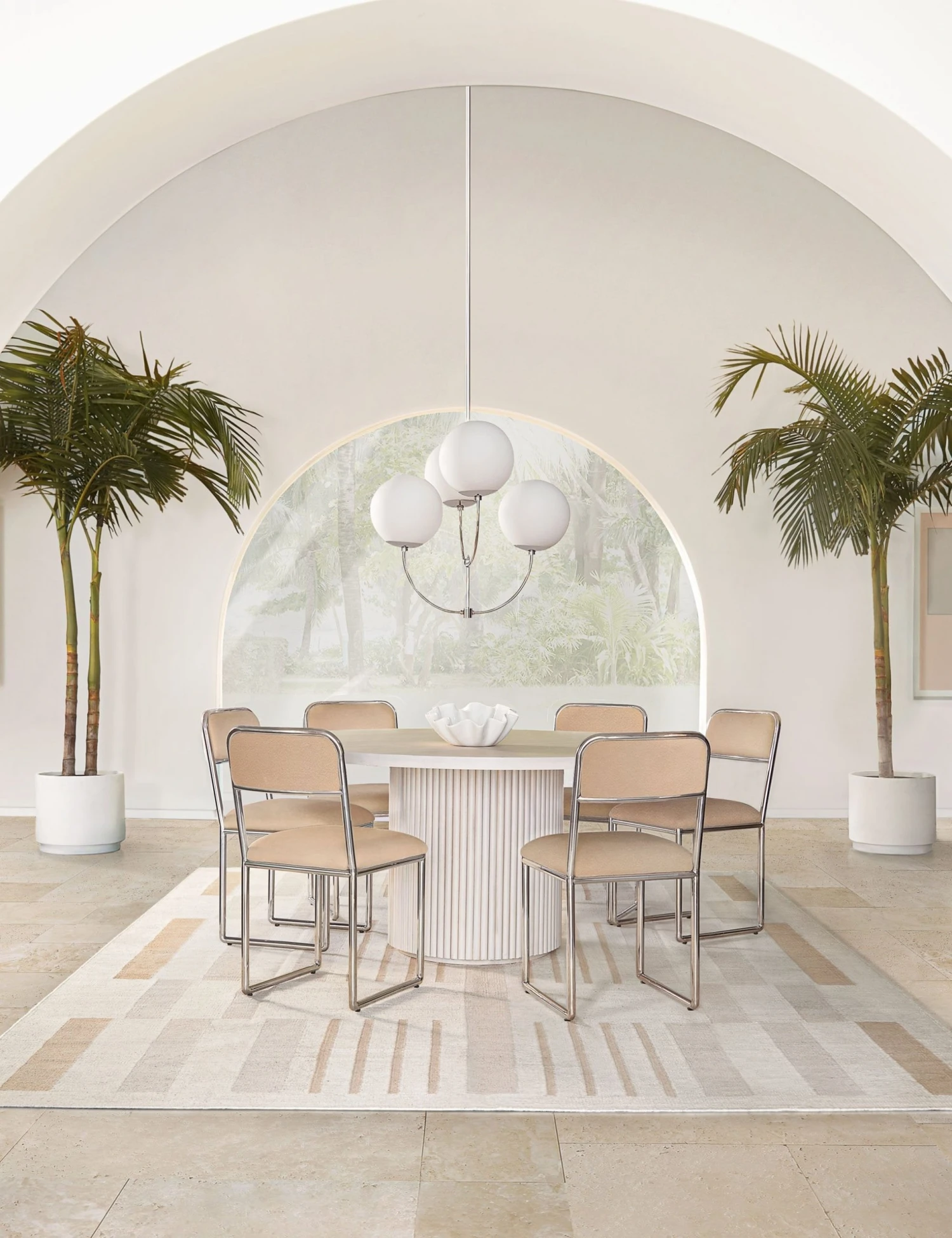 safi_rug_dining_room_0300-new_ver-site_crop-2_1_f4d09938-b232-4e2a-a153-1e6837c564e2.jpg Lulu And Georgia Vierra Pendant Light Curved + Rounded