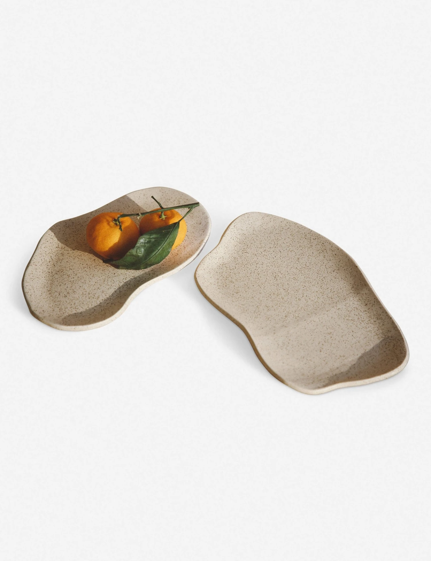 Lulu And Georgia Decorative Objects Salamat Ceramics Tundra Plate 7 Lulu And Georgia Decorative Objects Salamat Ceramics Tundra Plate