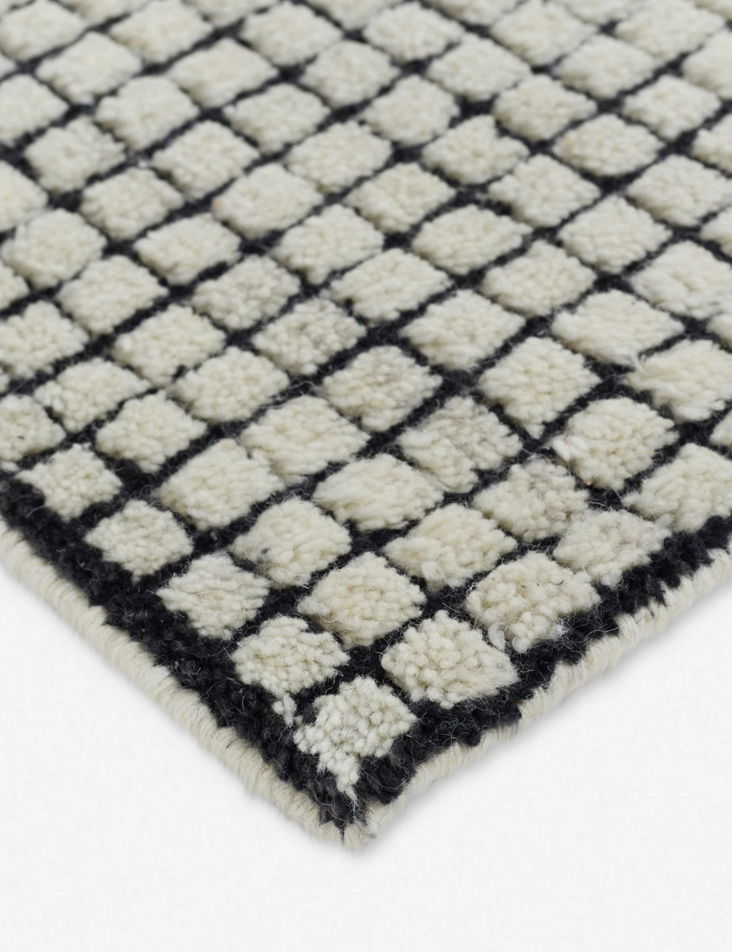 uma_rug_black_natural_8x10_0025_f6f52966-75b4-4598-91d9-6f93ec5e03b7.jpg Lulu And Georgia Uma Rug